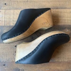 No 6 New School Clog on Wedge in black leather size 39